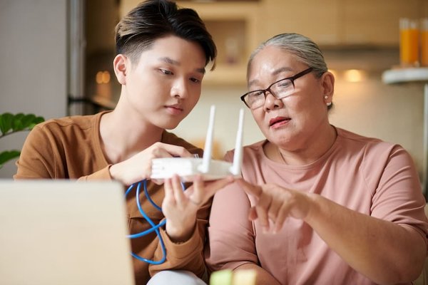 Quelles astuces pour améliorer la stabilité du Wi-Fi sur votre smartphone lors de réunions en ligne?