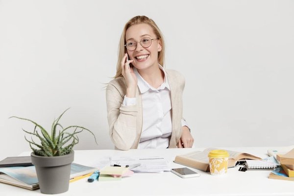 Comment choisir un moniteur ultra-large pour une productivité accrue ?